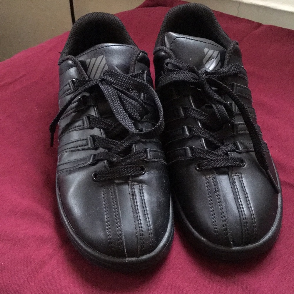 All Black K-Swiss